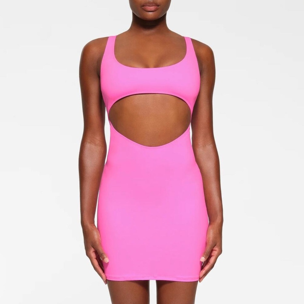 SKIMS SWIM DRESS TAFFY NWOT MEDIUM - Picture 1 of 3